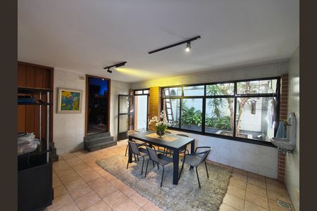 Casa à venda com 350m², 5 quartos e 4 vagas