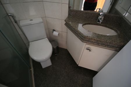 Apartamento à venda com 225m², 4 quartos e 4 vagasBanheiro 