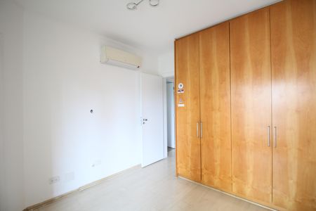 Apartamento à venda com 225m², 4 quartos e 4 vagasSuíte 2