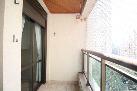 Apartamento à venda com 225m², 4 quartos e 4 vagasVaranda Suíte 2