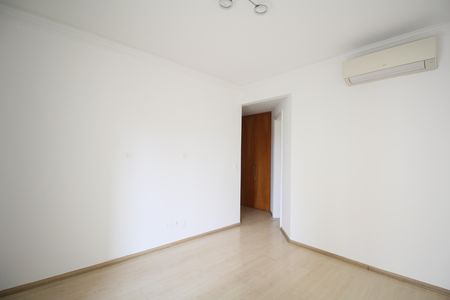 Apartamento à venda com 225m², 4 quartos e 4 vagasSuíte 3