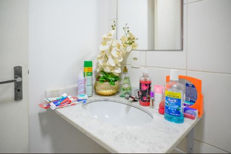 Apartamento à venda com 54m², 2 quartos e 1 vaga Apartamento à venda com 54m², 2 quartos e 1 vagaBanheiro
