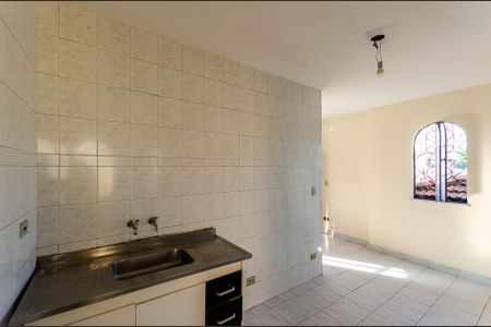 Casa para alugar com 55m², 2 quartos e sem vaga Casa para alugar com 55m², 2 quartos e sem vagaCozinha