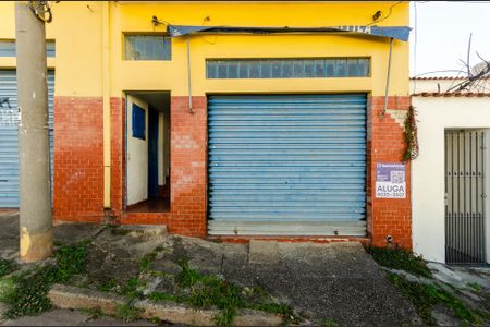 Casa para alugar com 55m², 2 quartos e sem vaga Casa para alugar com 55m², 2 quartos e sem vagaFachada