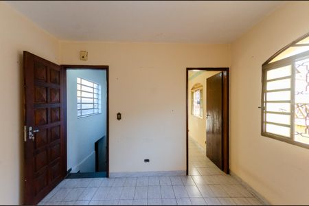 Sala de casa para alugar com 2 quartos, 55m² em Parque Maria Domitila, São Paulo
