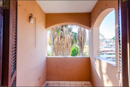Casa para alugar com 55m², 2 quartos e sem vaga Casa para alugar com 55m², 2 quartos e sem vagaÁrea de Serviço - Sacada