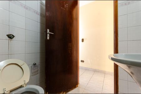 Casa para alugar com 55m², 2 quartos e sem vaga Casa para alugar com 55m², 2 quartos e sem vagaBanheiro