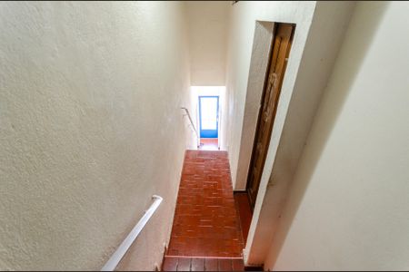 Casa para alugar com 55m², 2 quartos e sem vaga Casa para alugar com 55m², 2 quartos e sem vagaEscada