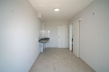 Sala de kitnet/studio para alugar com 1 quarto, 34m² em Butantã, São Paulo