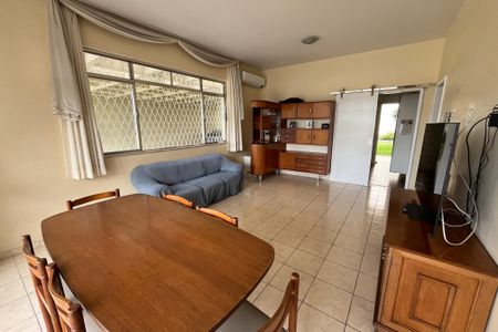 Casa à venda com 3 quartos, 231m² em Jardim Guanabara, Rio de Janeiro
