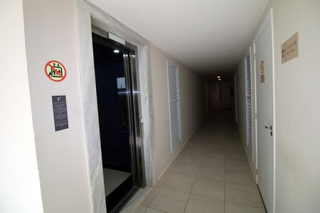 Apartamento à venda com 49m², 2 quartos e 1 vagaÁrea comum - Elevadores