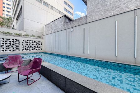 Studio à venda com 25m², 1 quarto e sem vaga Studio à venda com 25m², 1 quarto e sem vagaÁrea comum - Piscina