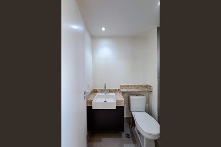 Banheiro de kitnet/studio à venda com 1 quarto, 25m² em Paraíso, São Paulo