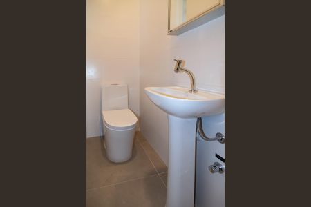 Apartamento para alugar com 177m², 3 quartos e 2 vagas Apartamento para alugar com 177m², 3 quartos e 2 vagasBanheiro de Serviço