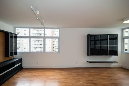 Apartamento para alugar com 177m², 3 quartos e 2 vagas Apartamento para alugar com 177m², 3 quartos e 2 vagasSala