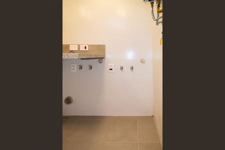 Apartamento para alugar com 177m², 3 quartos e 2 vagas Apartamento para alugar com 177m², 3 quartos e 2 vagasÁrea de Serviço