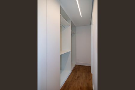 Apartamento para alugar com 177m², 3 quartos e 2 vagas Apartamento para alugar com 177m², 3 quartos e 2 vagasQuarto 3 - Suíte Master Closet