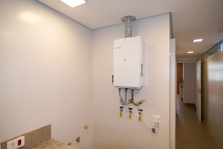 Apartamento para alugar com 177m², 3 quartos e 2 vagas Apartamento para alugar com 177m², 3 quartos e 2 vagasÁrea de Serviço
