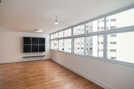 Apartamento para alugar com 177m², 3 quartos e 2 vagas Apartamento para alugar com 177m², 3 quartos e 2 vagasSala
