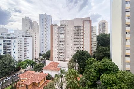 Apartamento para alugar com 177m², 3 quartos e 2 vagas Apartamento para alugar com 177m², 3 quartos e 2 vagasSala - Vista