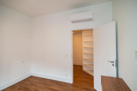 Apartamento para alugar com 177m², 3 quartos e 2 vagas Apartamento para alugar com 177m², 3 quartos e 2 vagasQuarto 3 - Suíte Master