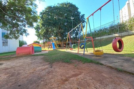 Apartamento para alugar com 50m², 2 quartos e 1 vagaÁrea comum - Playground