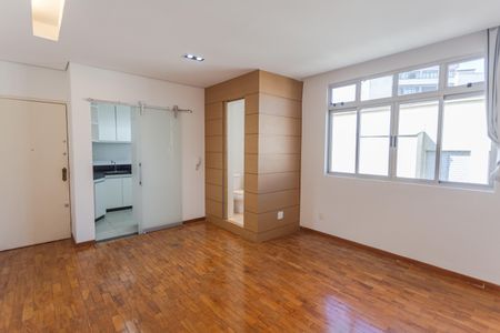 Apartamento à venda com 68m², 2 quartos e 1 vagaSala