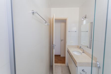 Apartamento à venda com 68m², 2 quartos e 1 vagaBanheiro Social