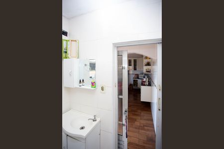 Casa à venda com 180m², 3 quartos e 1 vagaBanheiro Casa 2