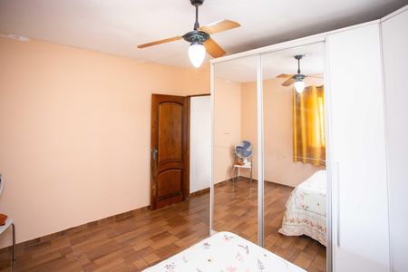 Casa à venda com 180m², 3 quartos e 1 vagaQuarto 1 Casa 2