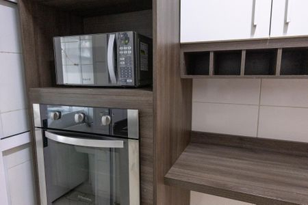 Apartamento para alugar com 62m², 2 quartos e 2 vagas Apartamento para alugar com 62m², 2 quartos e 2 vagasCozinha - Armários