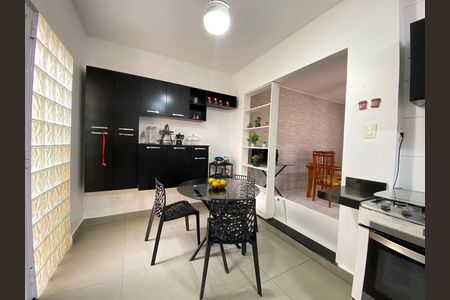 Casa para alugar com 200m², 3 quartos e 2 vagas