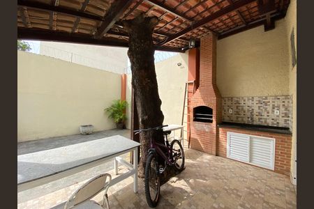 Casa para alugar com 200m², 3 quartos e 2 vagas