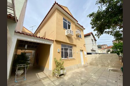 Casa para alugar com 200m², 3 quartos e 2 vagas