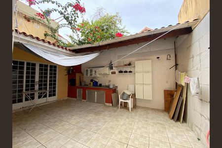 Casa para alugar com 200m², 3 quartos e 2 vagas