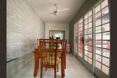 Casa para alugar com 200m², 3 quartos e 2 vagas