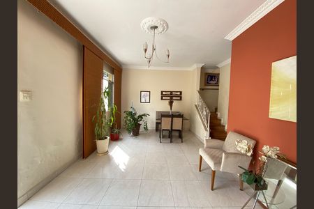 Casa para alugar com 200m², 3 quartos e 2 vagas