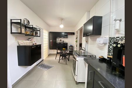 Casa para alugar com 200m², 3 quartos e 2 vagas