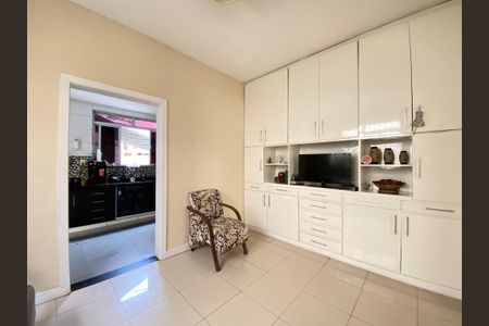 Casa para alugar com 200m², 3 quartos e 2 vagas