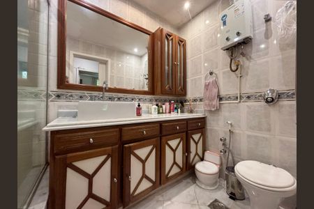 Apartamento à venda com 176m², 3 quartos e 1 vagaBanheiro social