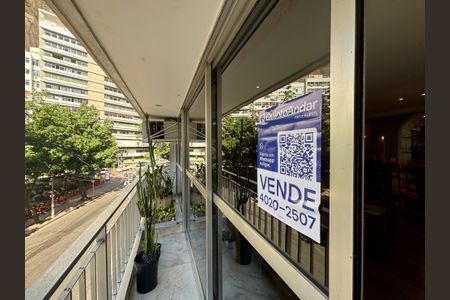 Apartamento à venda com 176m², 3 quartos e 1 vagaPlaca