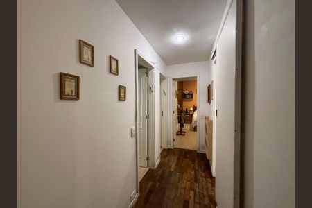 Apartamento à venda com 176m², 3 quartos e 1 vagaCorredor de acesso