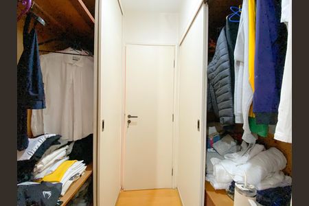 Apartamento à venda com 100m², 3 quartos e 2 vagas Apartamento à venda com 100m², 3 quartos e 2 vagasCloset Suíte