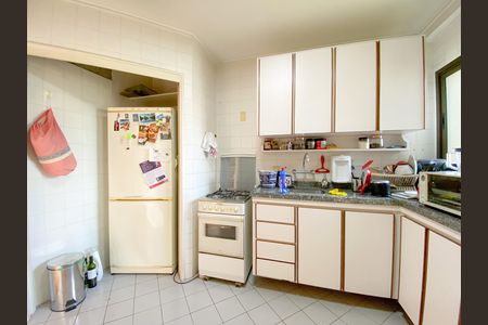 Apartamento à venda com 100m², 3 quartos e 2 vagas Apartamento à venda com 100m², 3 quartos e 2 vagasCozinha