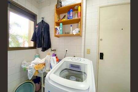 Apartamento à venda com 100m², 3 quartos e 2 vagas Apartamento à venda com 100m², 3 quartos e 2 vagasÁrea de Serviço