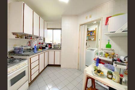 Apartamento à venda com 100m², 3 quartos e 2 vagas Apartamento à venda com 100m², 3 quartos e 2 vagasCozinha