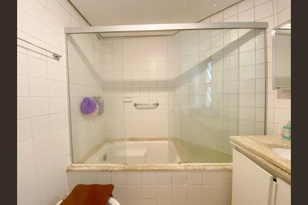 Apartamento à venda com 100m², 3 quartos e 2 vagas Apartamento à venda com 100m², 3 quartos e 2 vagasBanheiro Suíte