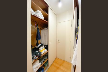 Apartamento à venda com 100m², 3 quartos e 2 vagas Apartamento à venda com 100m², 3 quartos e 2 vagasCloset Suíte