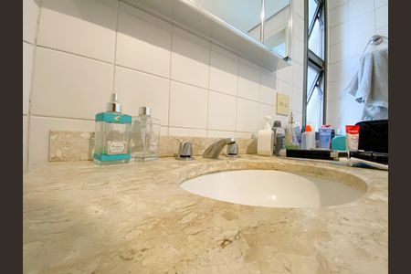 Apartamento à venda com 100m², 3 quartos e 2 vagas Apartamento à venda com 100m², 3 quartos e 2 vagasBanheiro Suíte
