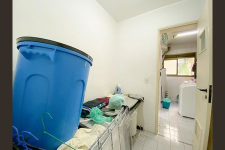 Apartamento à venda com 100m², 3 quartos e 2 vagas Apartamento à venda com 100m², 3 quartos e 2 vagasQuarto de Serviço